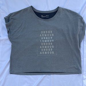 Cropped t-shirt size medium, very soft fabric.